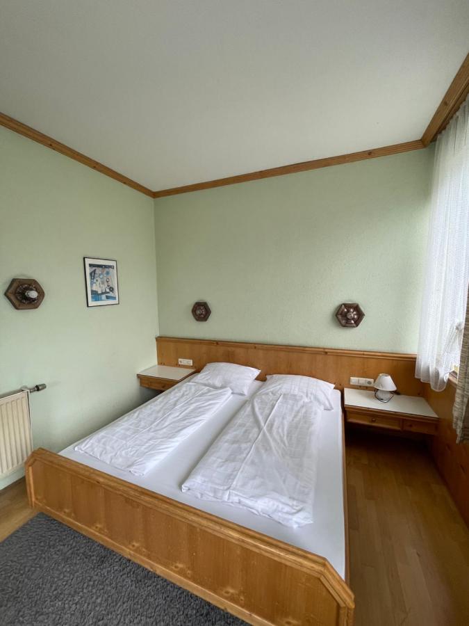 Bed and Breakfast KREUZ! Einfach. Günstig. Schlafen. Ulm Exterior foto